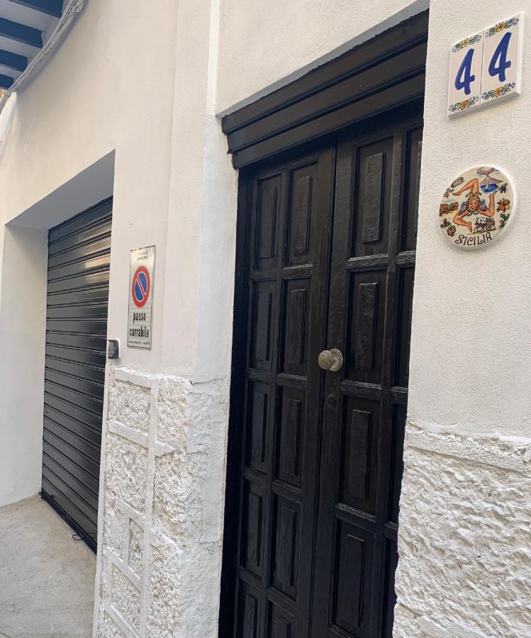 Ferienwohnung Casa Marconi Duplex Avec Terrasse Aragona Exterior foto